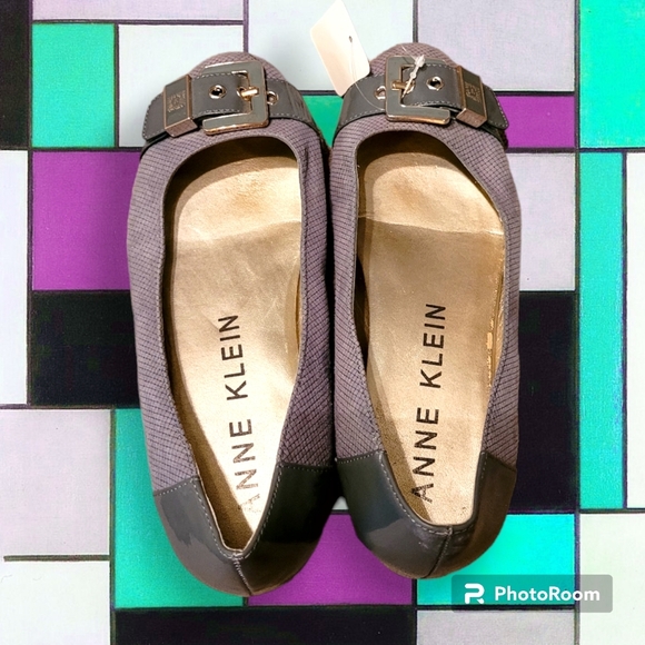 Anne Klein Grey Buckel Shoes Flats size 6 - Picture 1 of 9